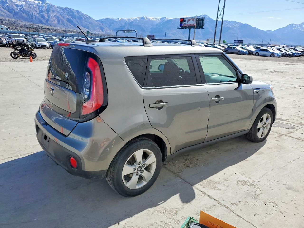 2017 KIA Soul Base