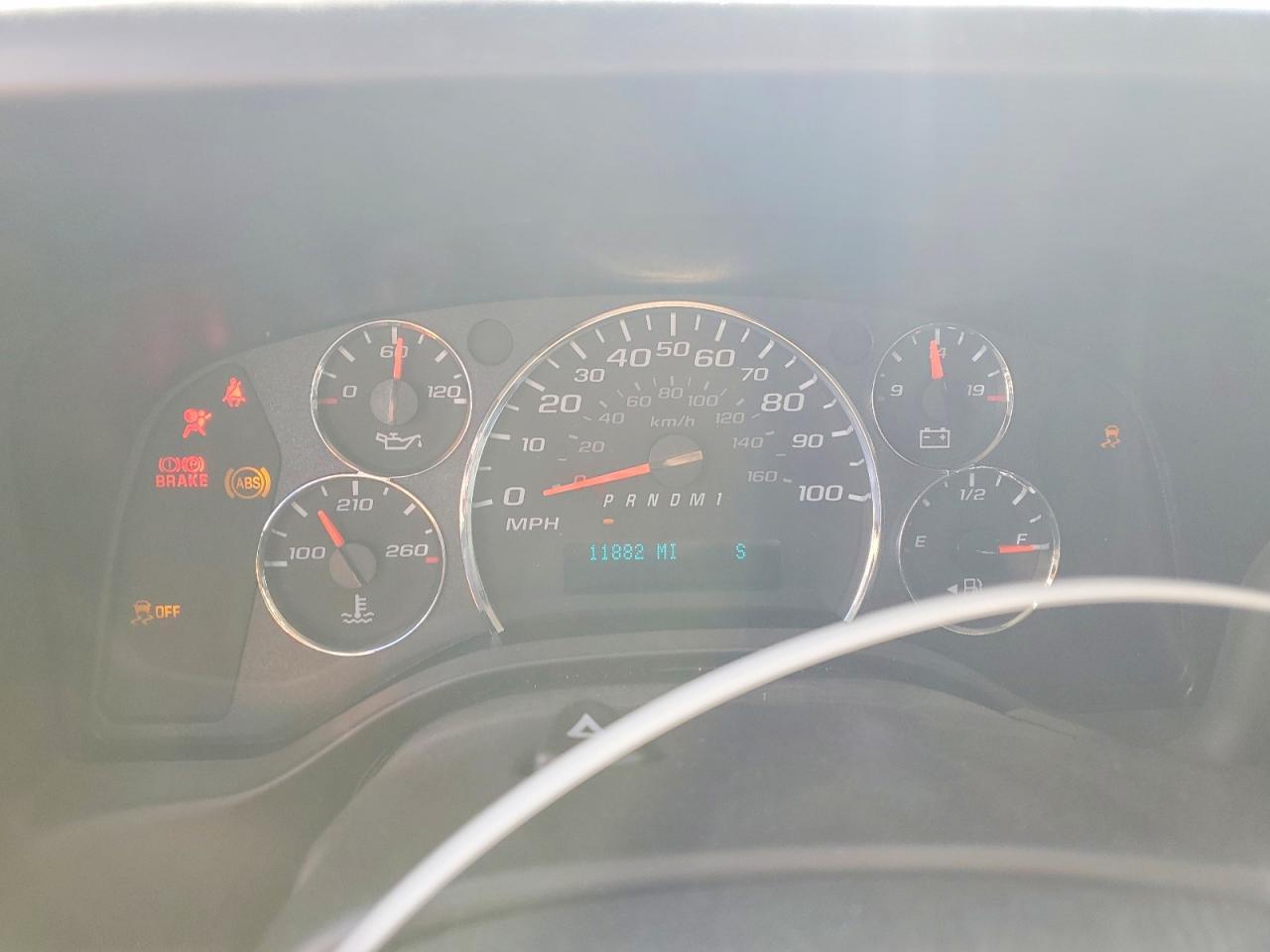 2025 Chevrolet Express G2500