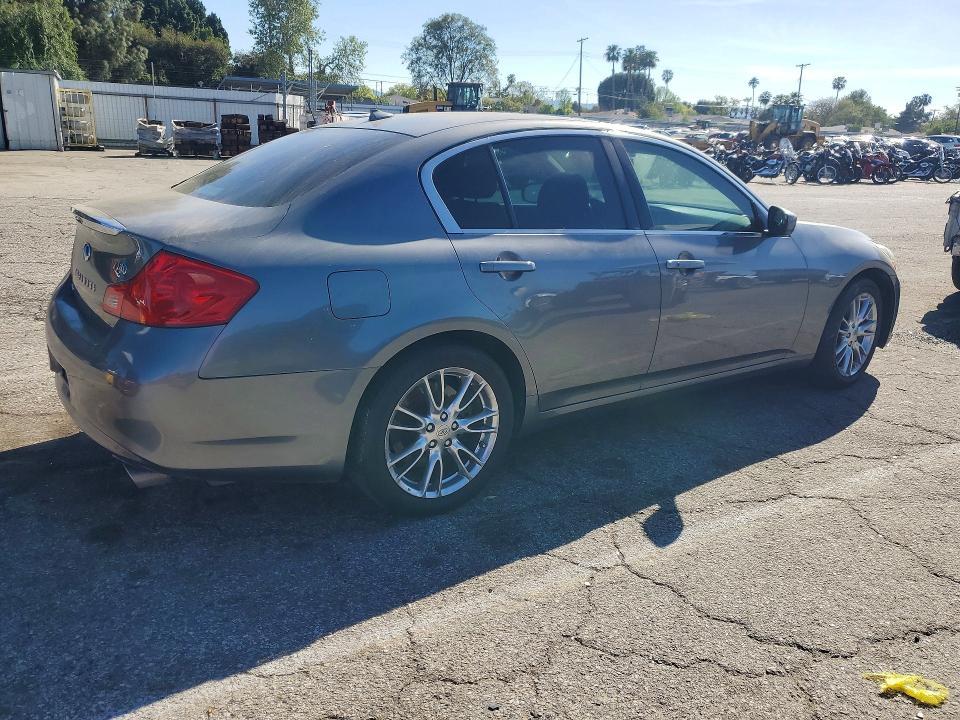 2015 Infiniti Q40