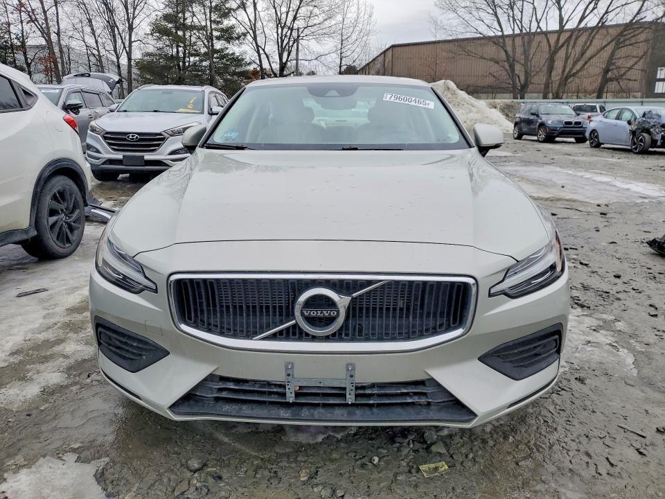 2020 Volvo S60 T5 Momentum