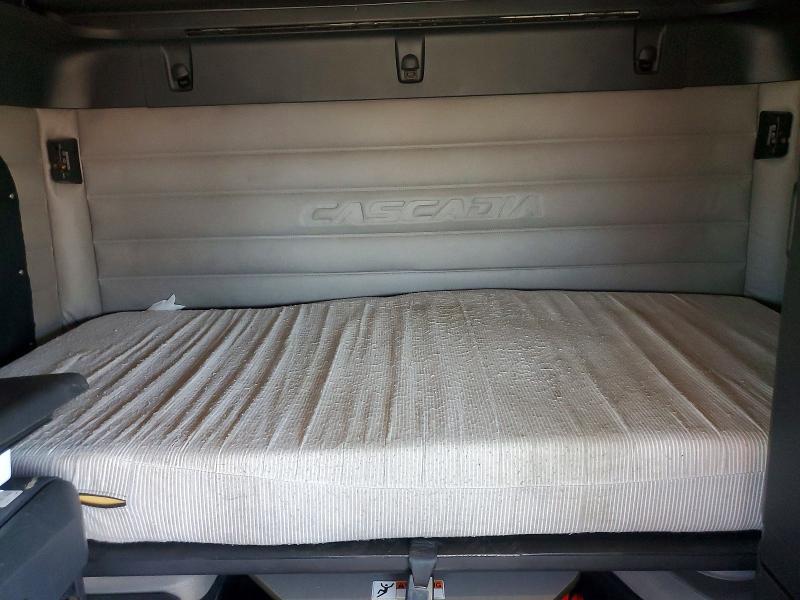 2019 Freigliner 2019 Freightliner Cascadia 126 Semi Truck