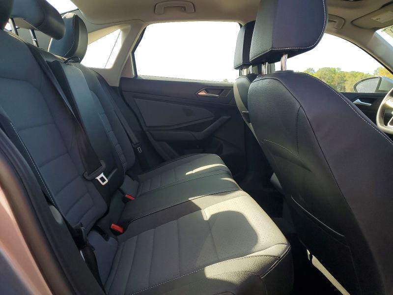 2025 Volkswagen Jetta se