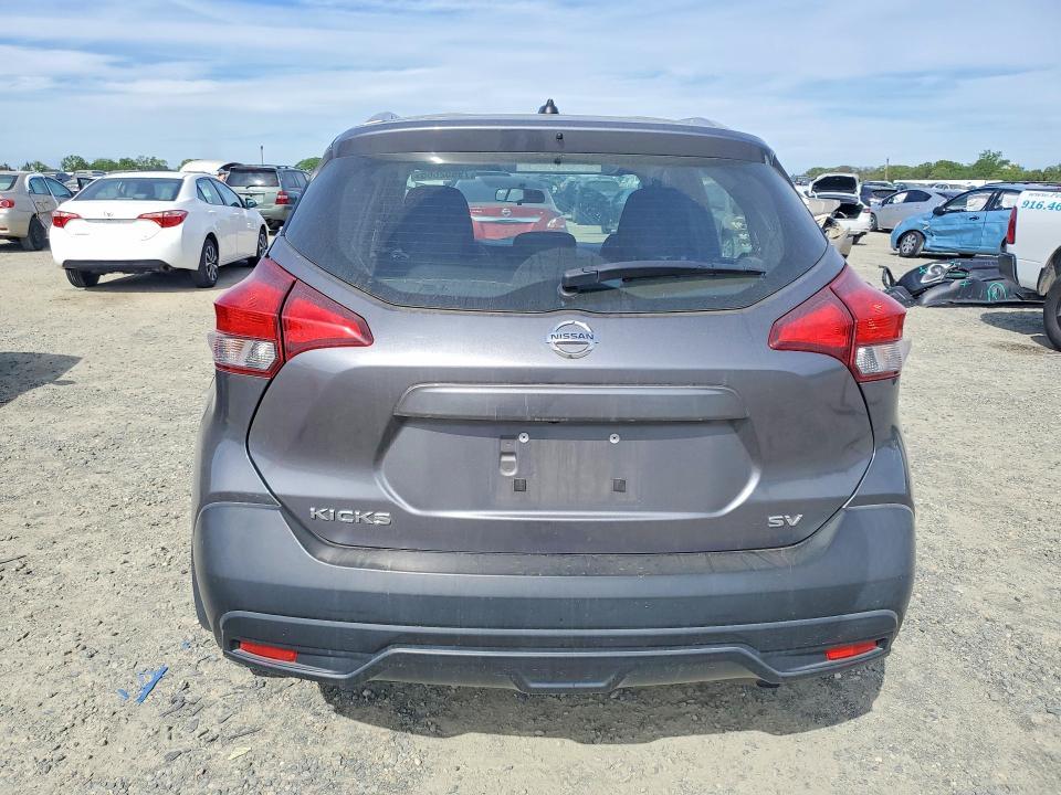 2019 Nissan Kicks sv