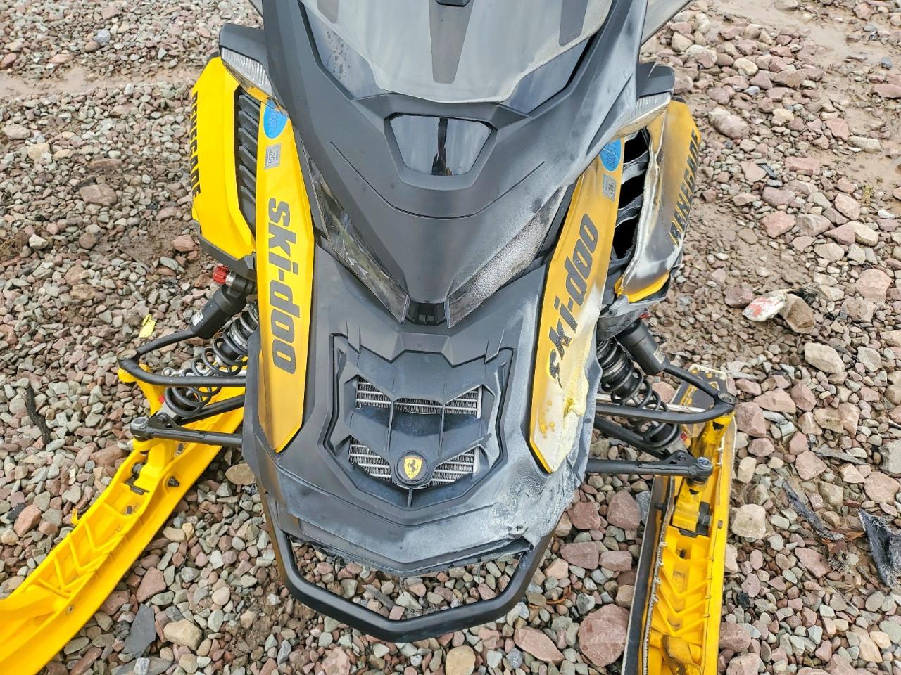 2023 Skidoo Renegad