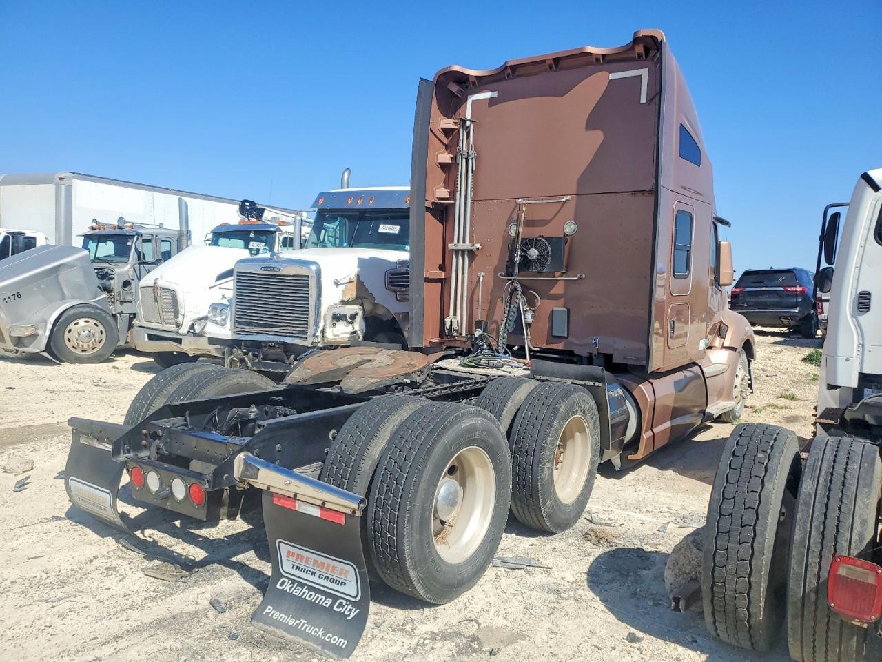 2016 Kenworth Construction T680