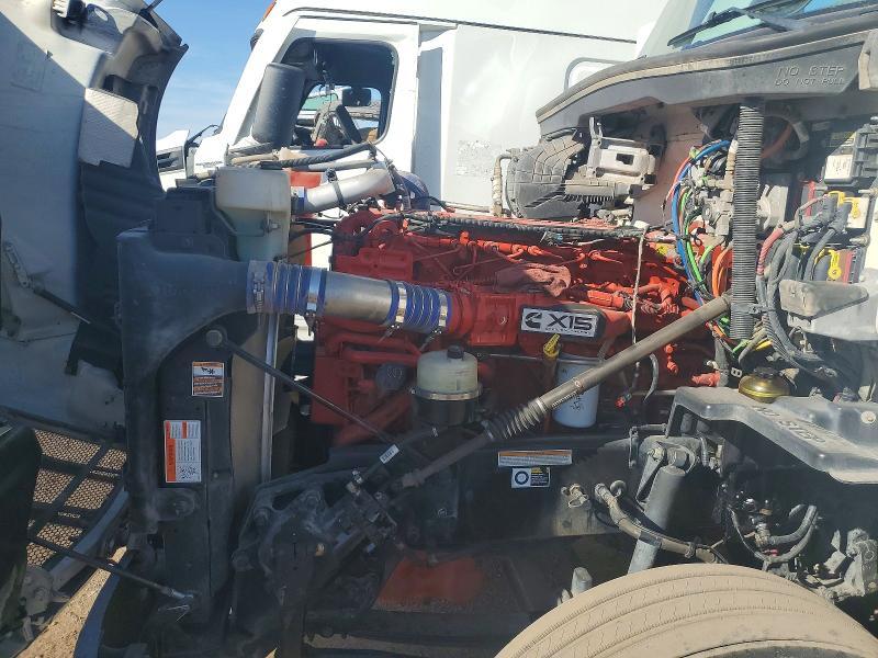 2018 Peterbilt 579 Semi Truck