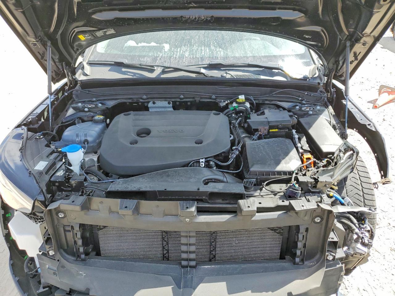 2025 Volvo Xc40 Core