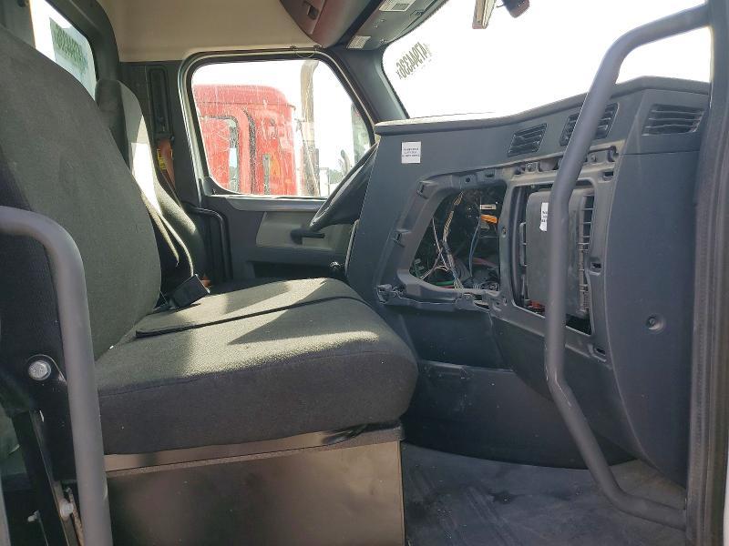 2020 Freigliner 2020 Freightliner Cascadia 126 Semi Truck