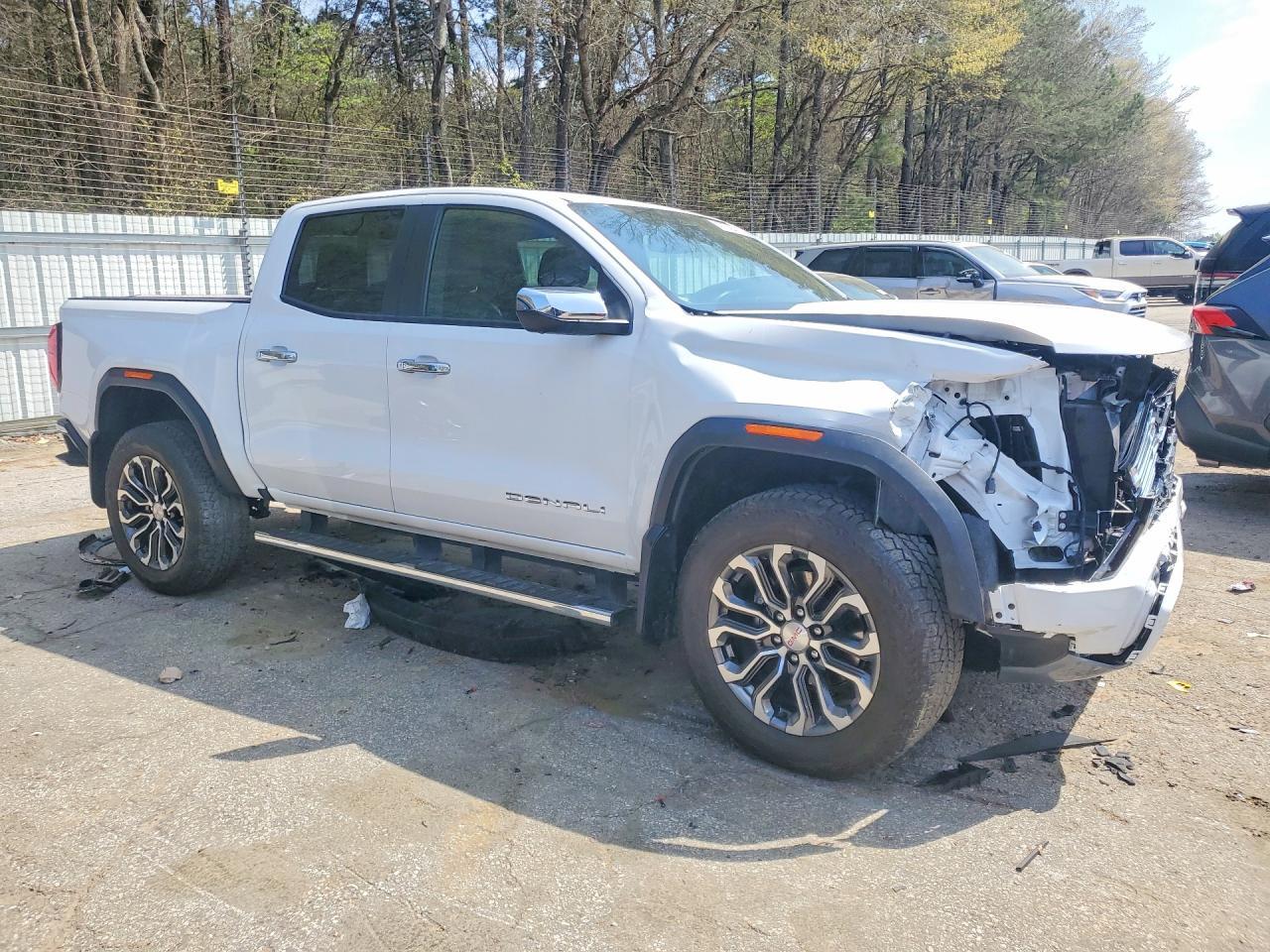 2024 GMC Canyon Denali