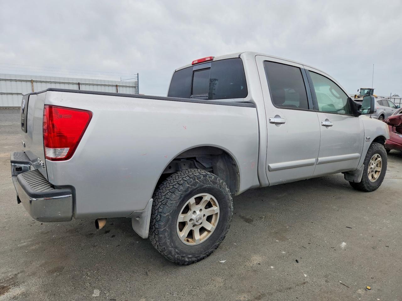 2004 Nissan Titan XE