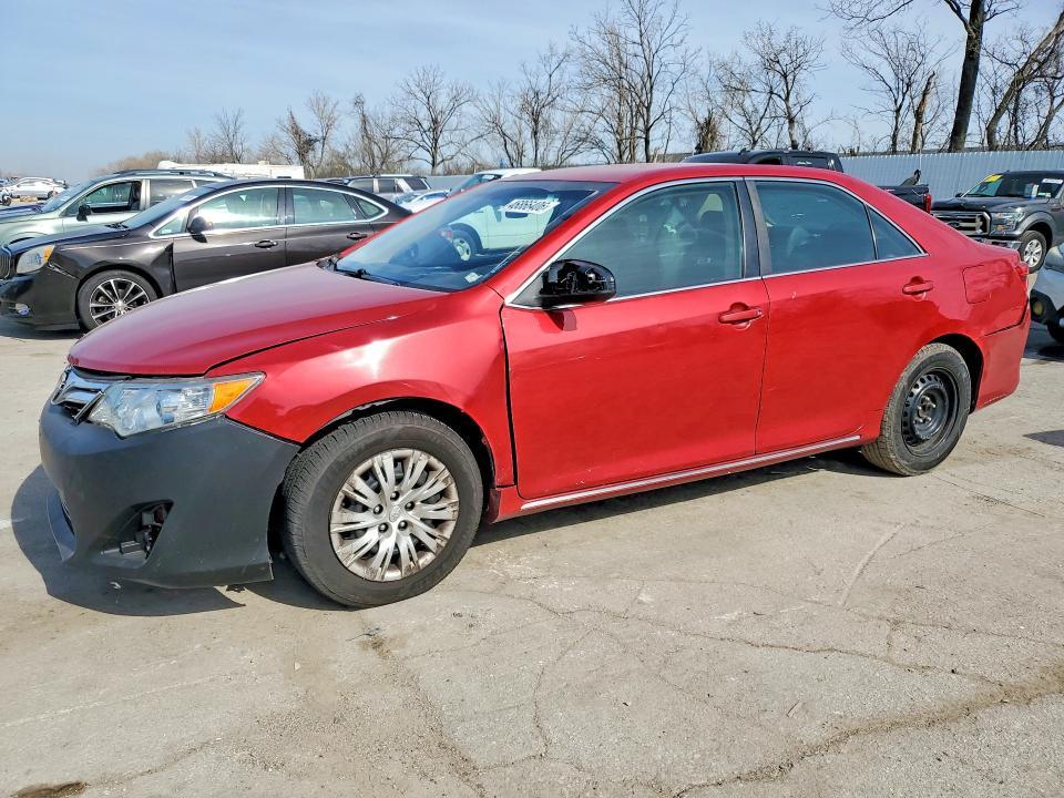 2014 Toyota Camry le