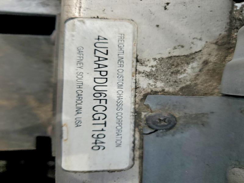 2015 Freightliner Chassis m Line Walk-in van