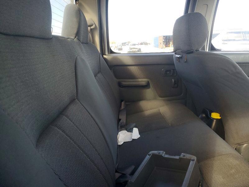 2002 Nissan Frontier Xe-v6