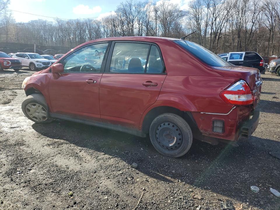 2011 Nissan Versa 1.8 s