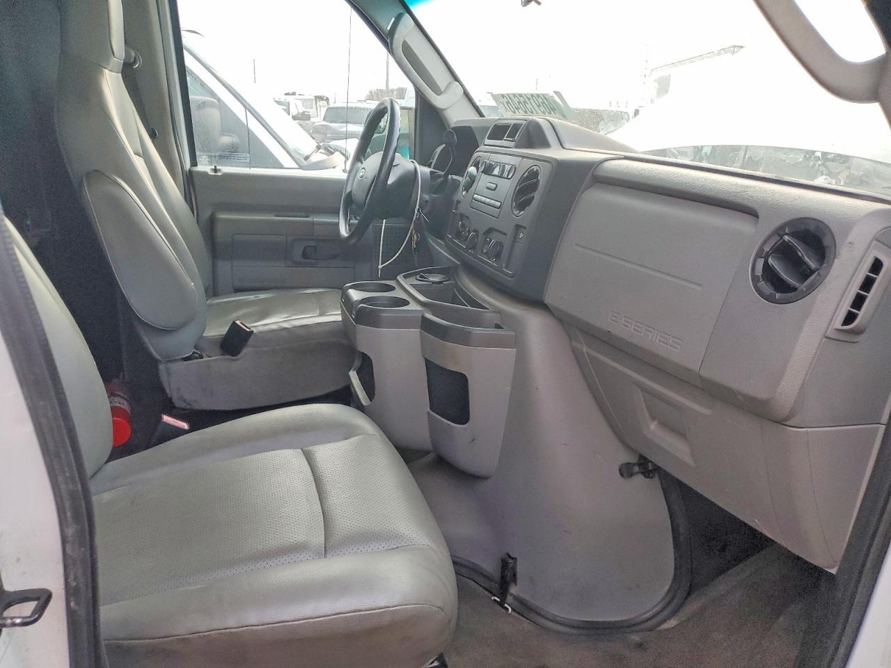 2013 Ford E250 Delivery Van