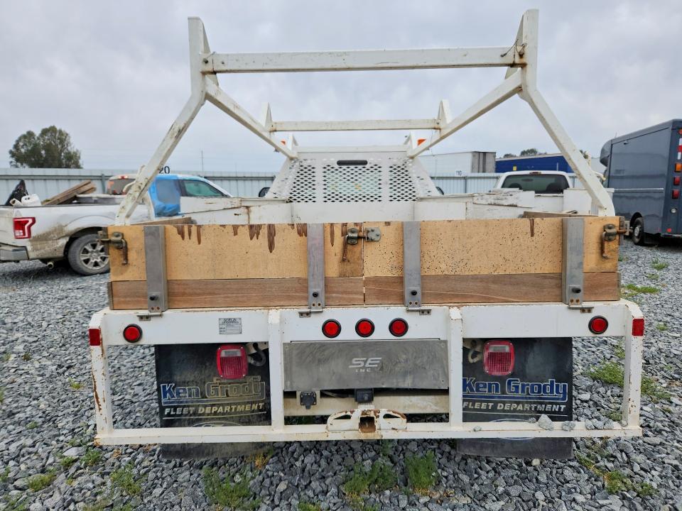 2020 Ford F350 Super Duty Flatbed Truck