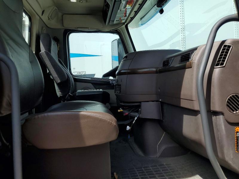 2016 Volvo VNL Semi Truck