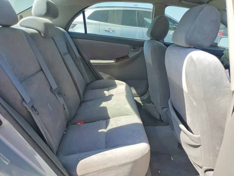 2005 Toyota Corolla le