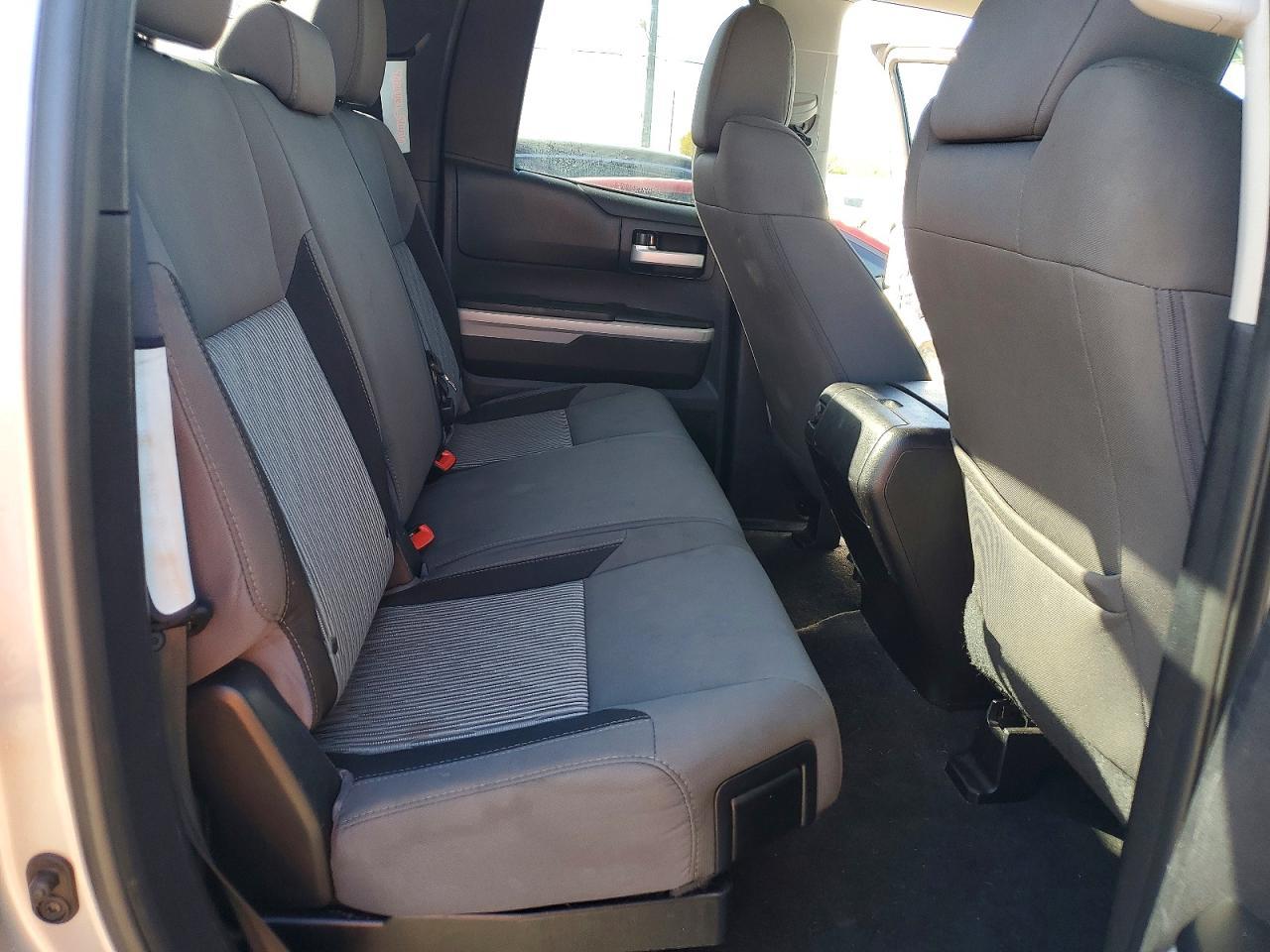 2015 Toyota Tundra SR5