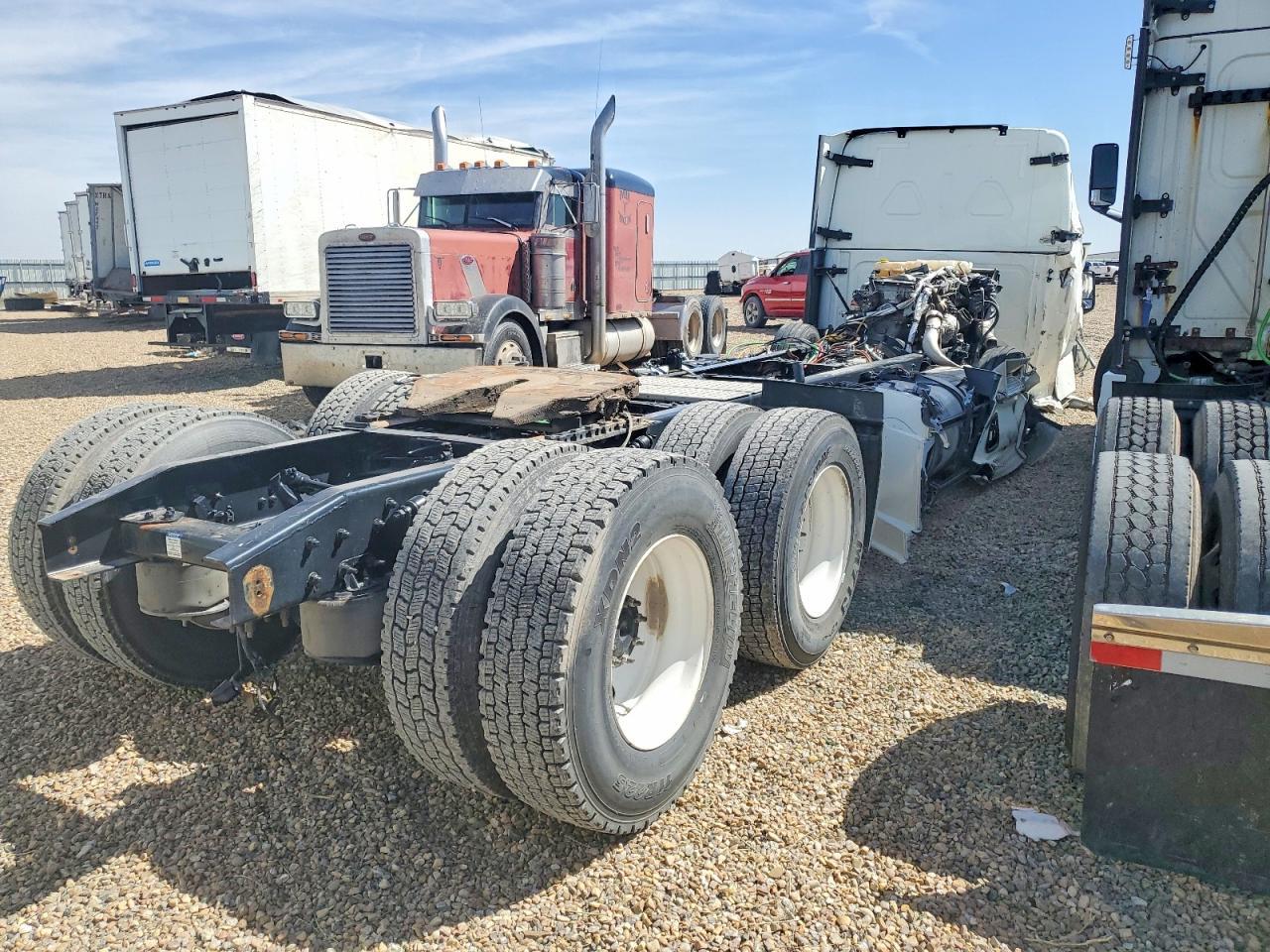 2022 Freigliner 2022 Freightliner Cascadia 126 Semi Truck