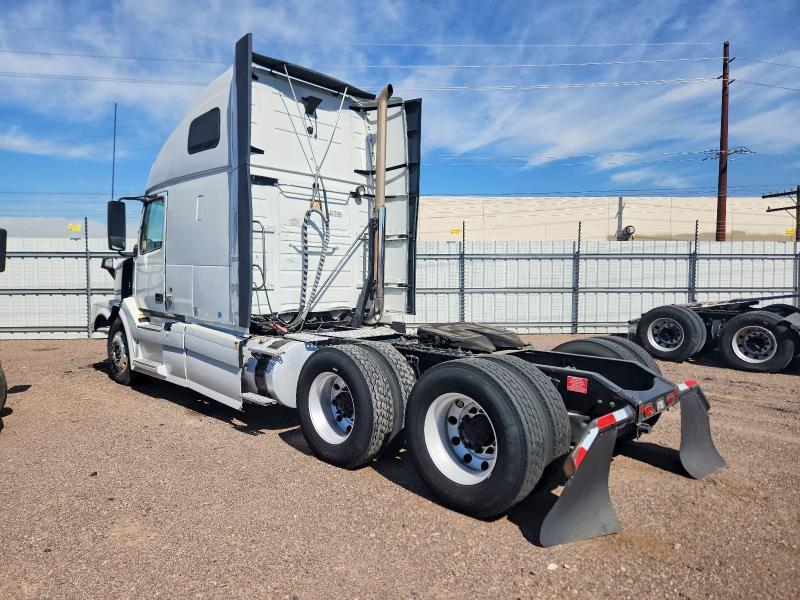 2013 Volvo Vnl Semi Truck
