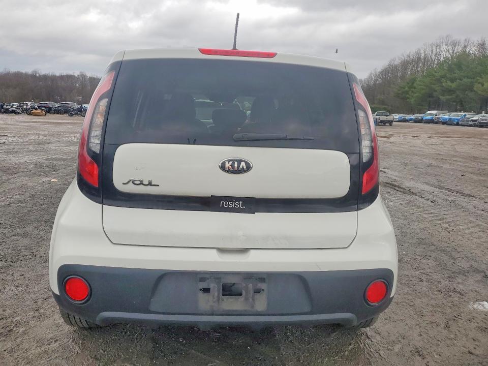 2017 KIA Soul Base