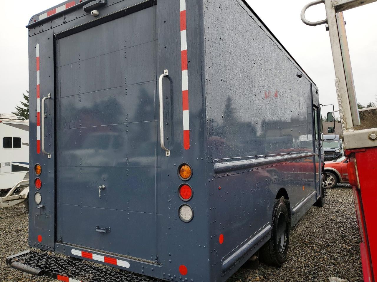 2020 Freightliner MT45G Delivery Truck