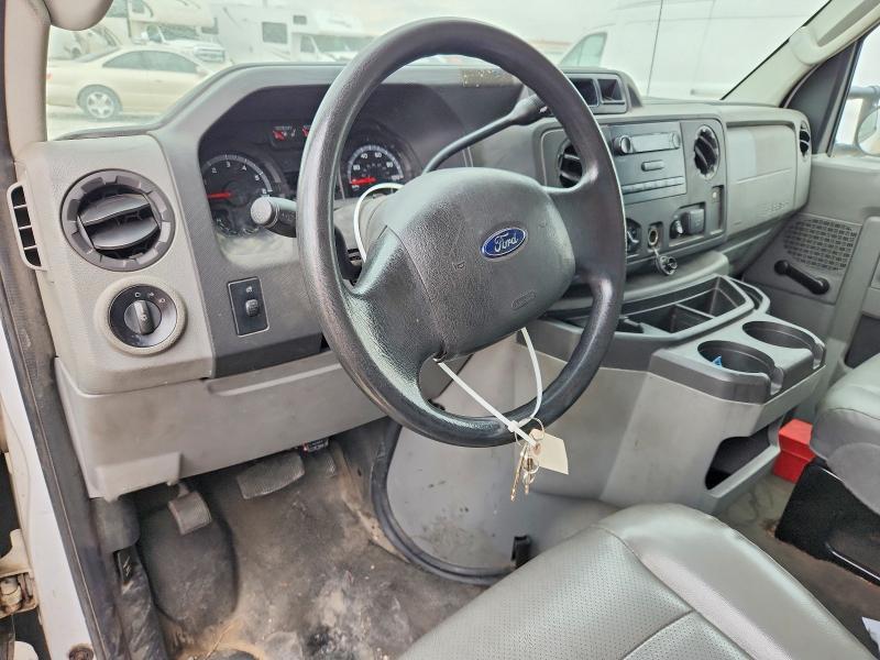 2013 Ford E350 BOX Truck