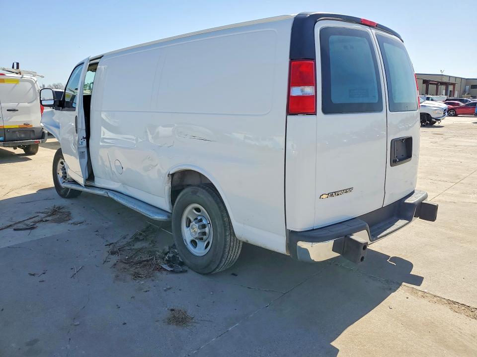 2025 Chevrolet Express G2500