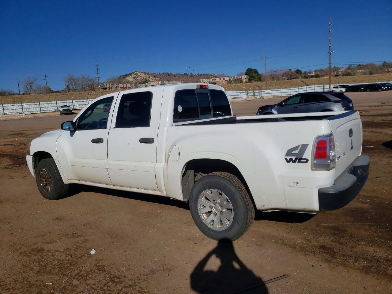 2006 Mitsubishi Raider LS