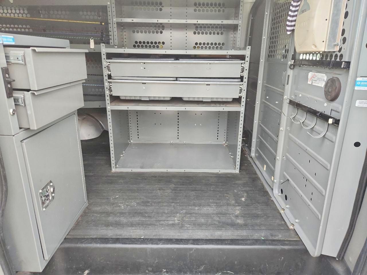 2013 Chev Express G2500