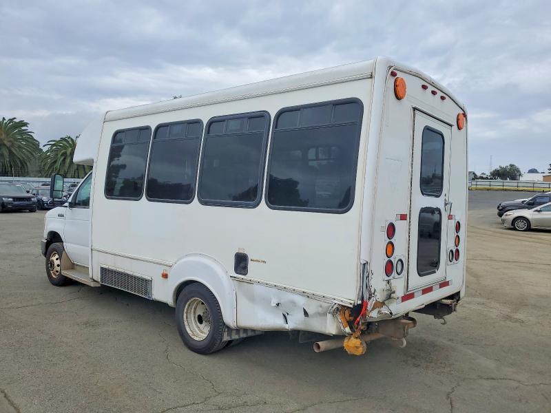 2009 Ford E450 Shuttle Bus