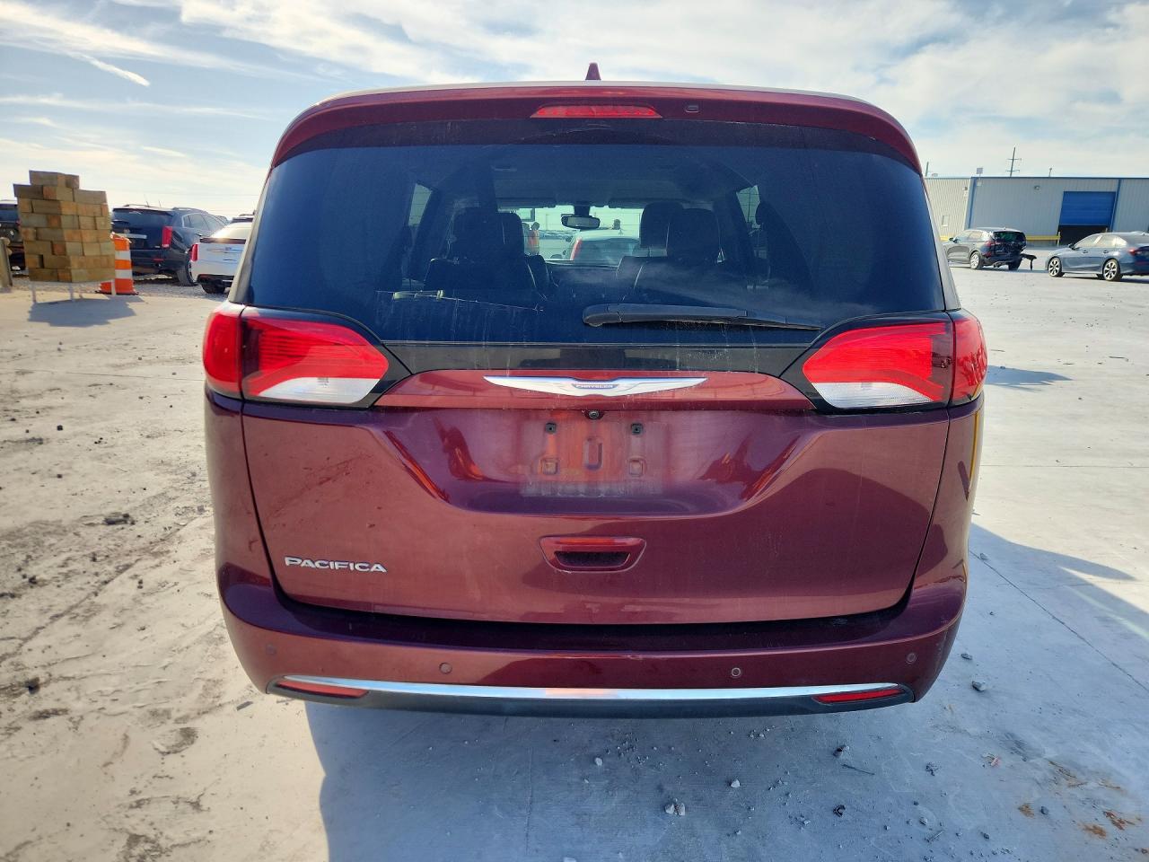 2017 Chrysler Pacifica Touring l