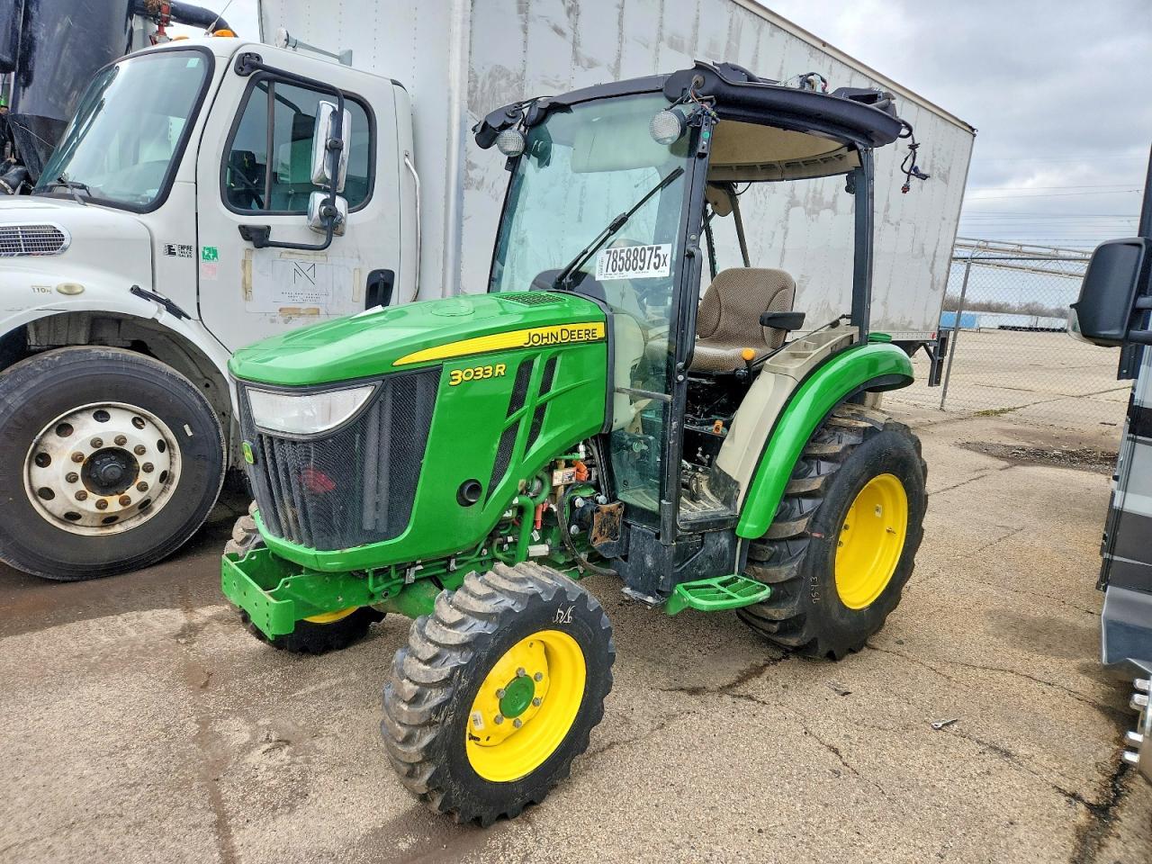 2022 John Deere 3033R Mfwd Tractor