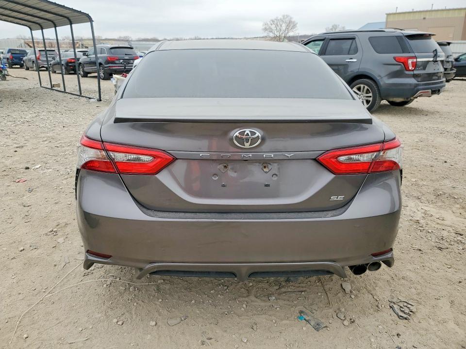 2018 Toyota Camry se