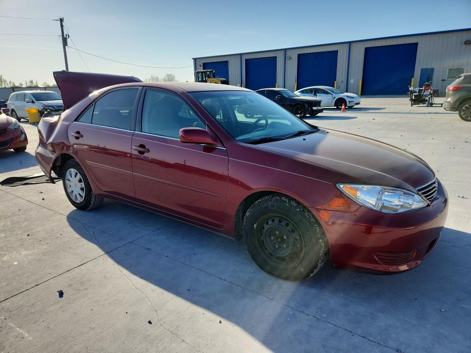 2005 Toyota Camry le