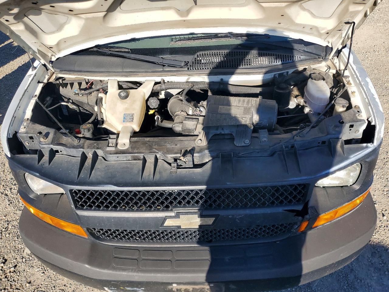 2010 Chevrolet Express G2500 LS