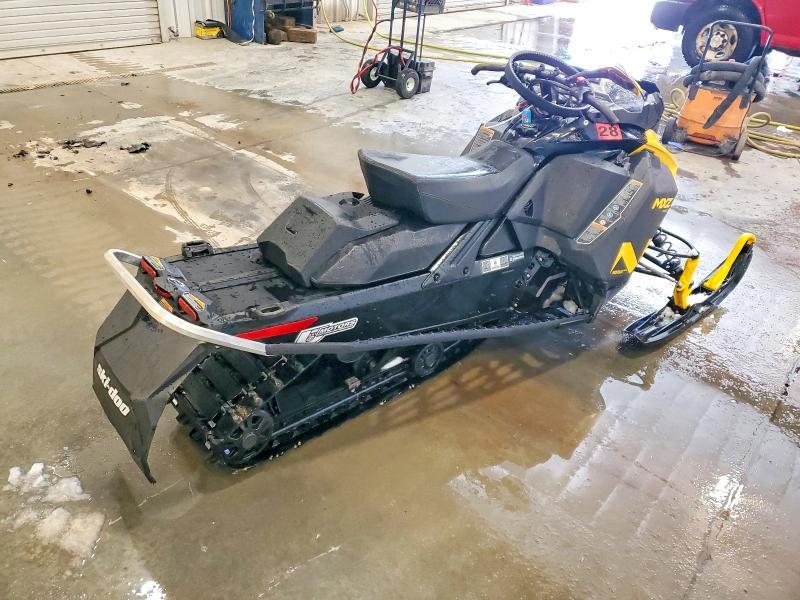 2025 Skidoo Mxz neo 600cc