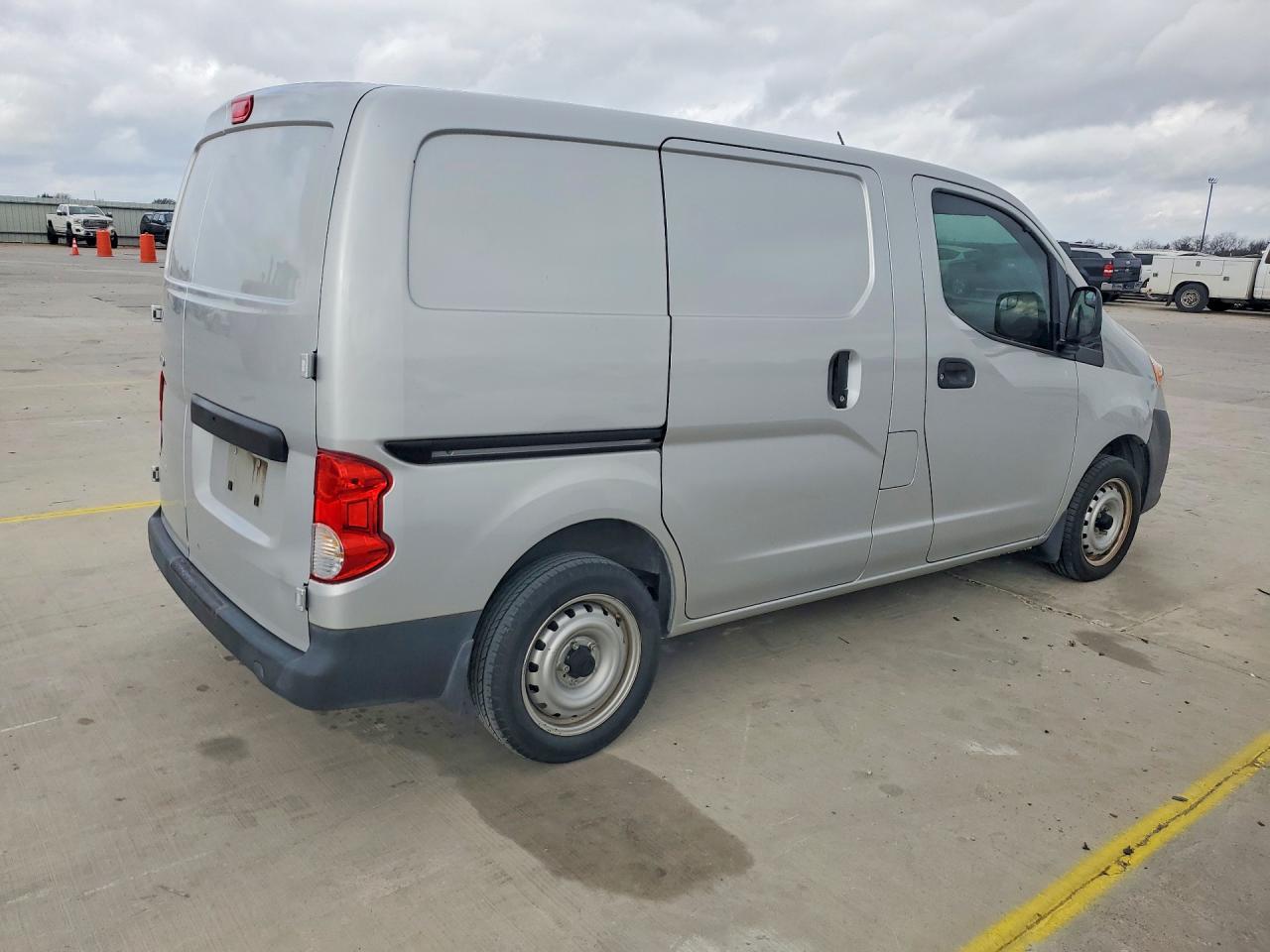 2015 Nissan NV200 S