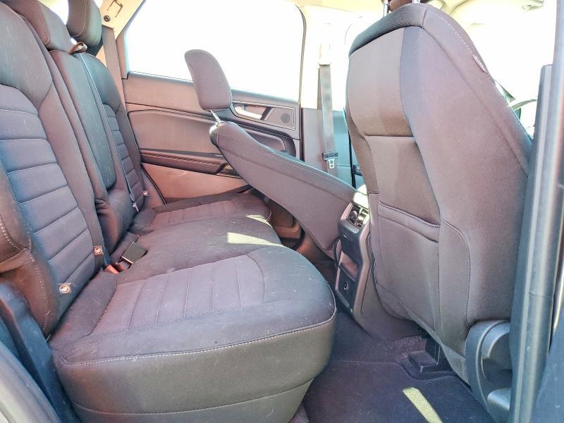2021 Ford Edge se