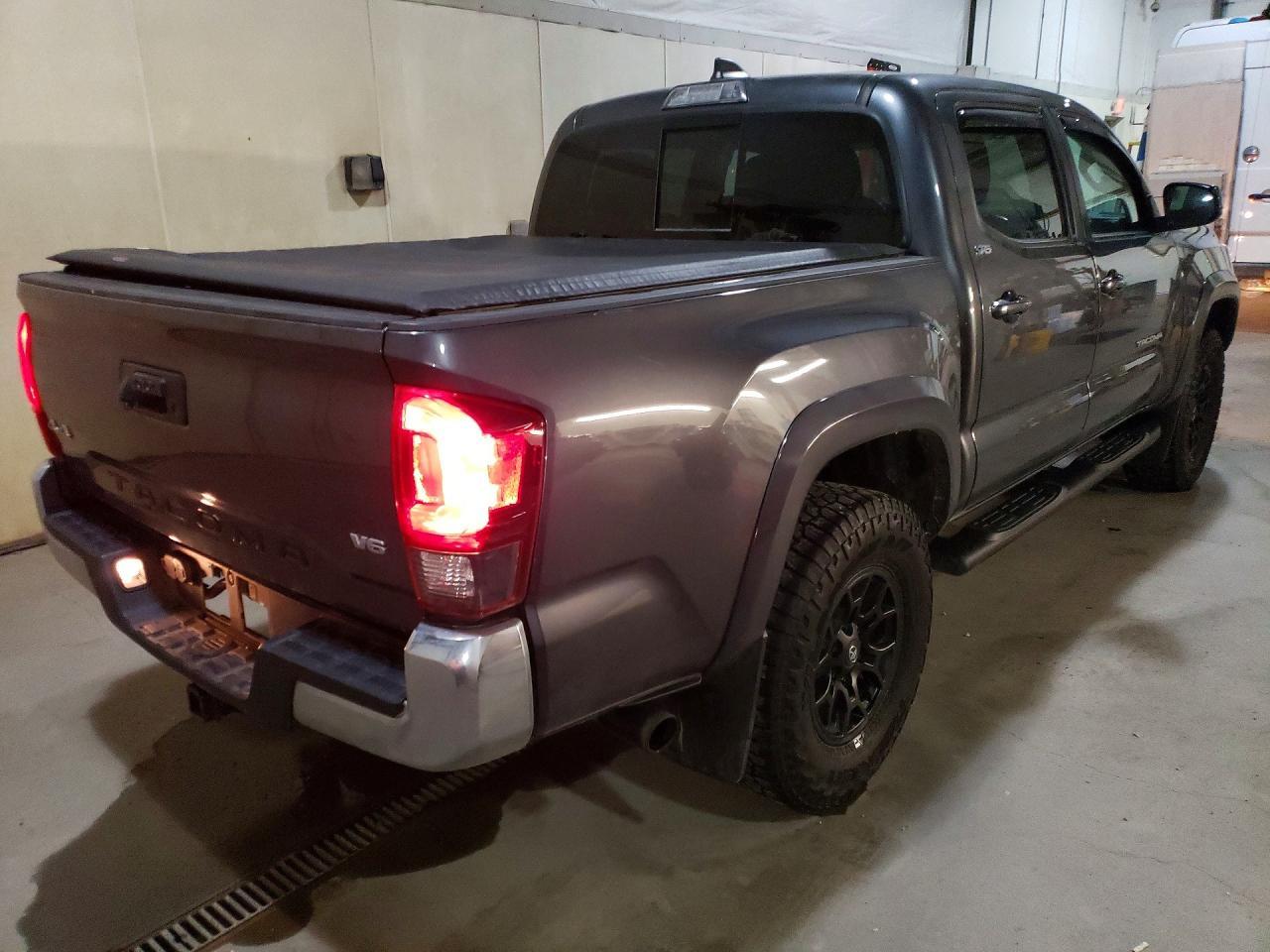 2022 Toyota Tacoma SR5 V6
