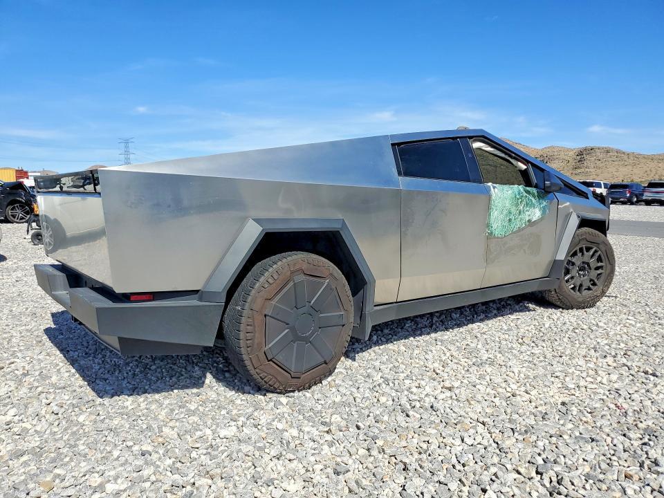 2025 Tesla Cybertruck