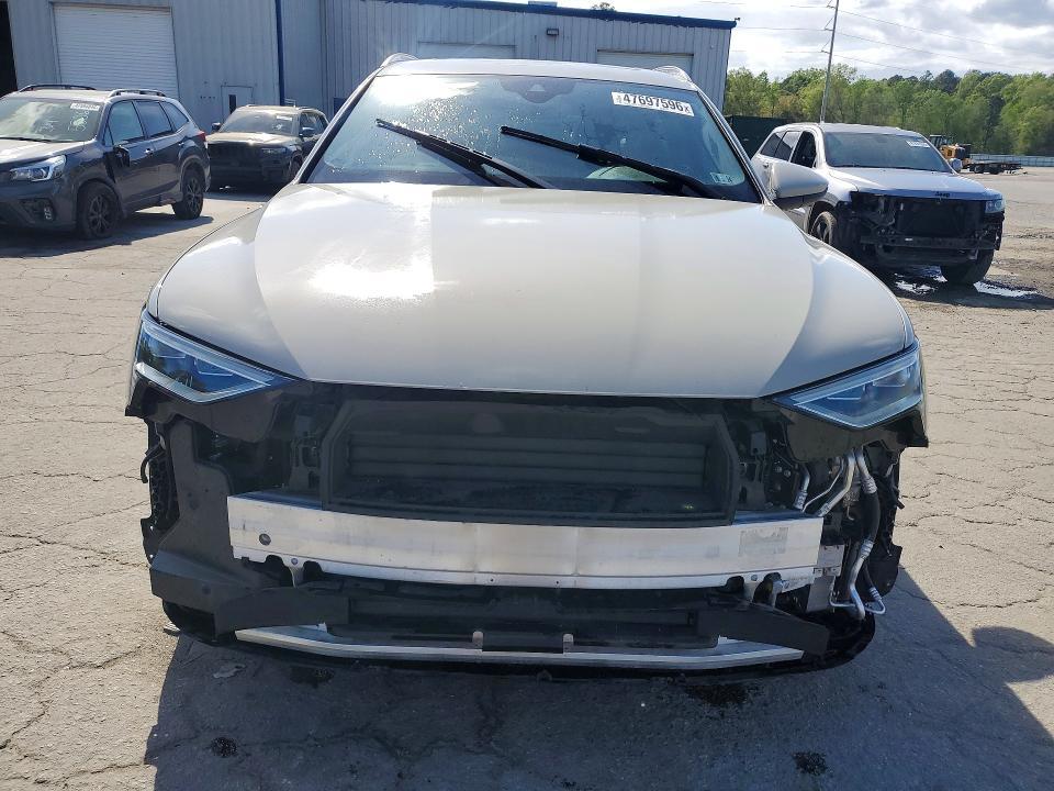 2019 Audi E-tron Premium Plus