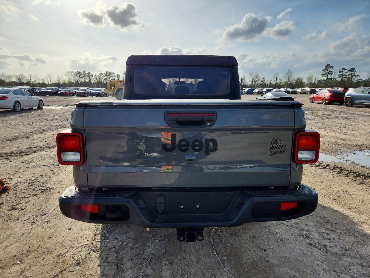 2023 Jeep Gladiator Sport
