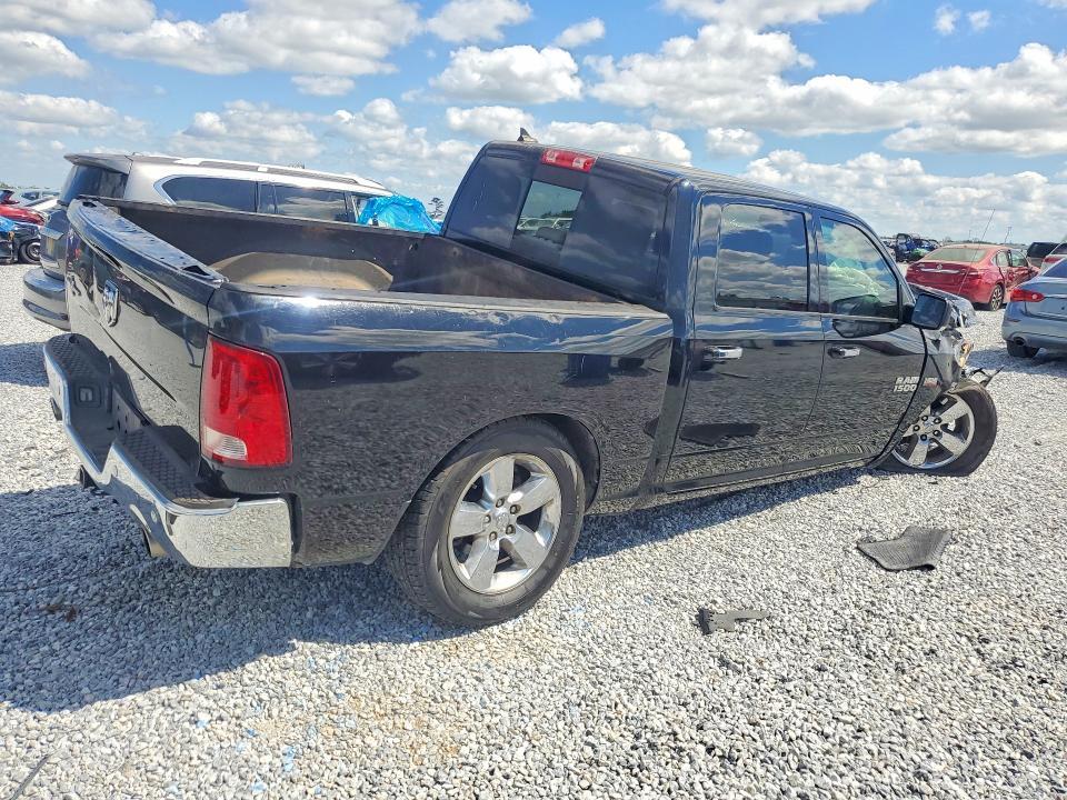 2015 Dodge RAM 1500 SLT
