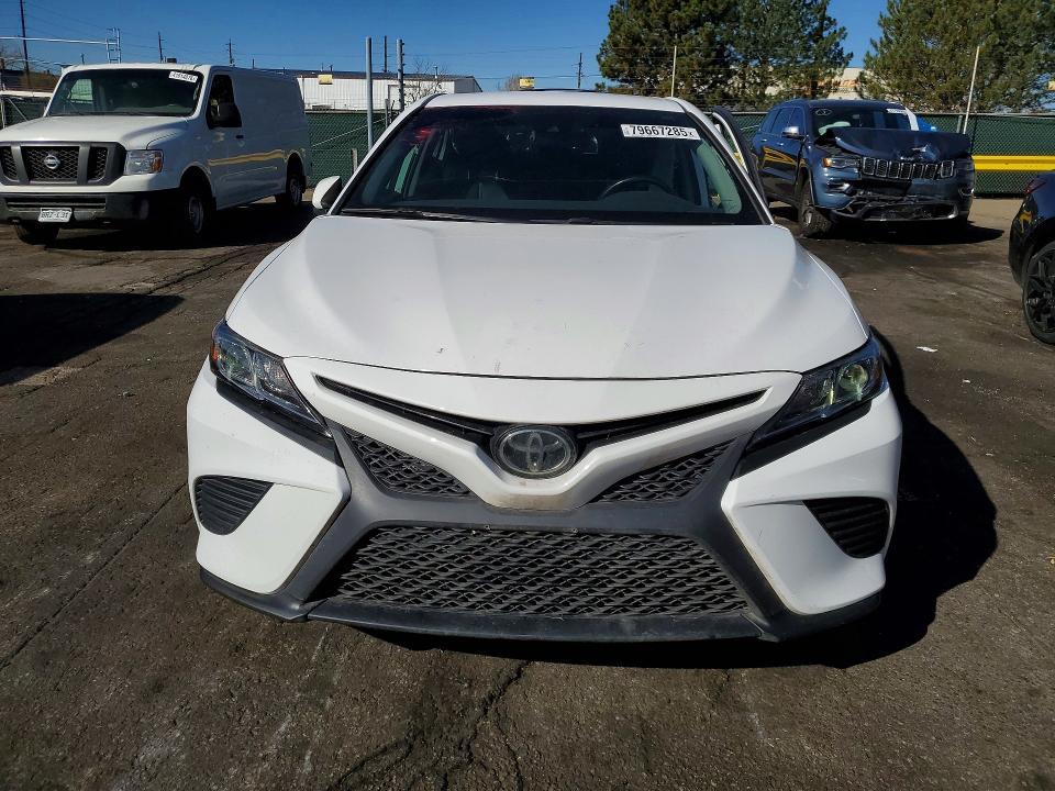 2019 Toyota Camry se