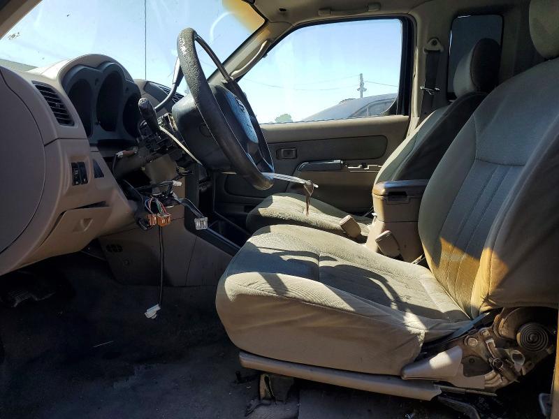 2003 Nissan Frontier Standard