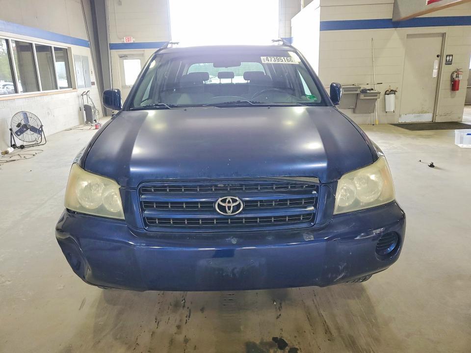 2002 Toyota Highlander Base