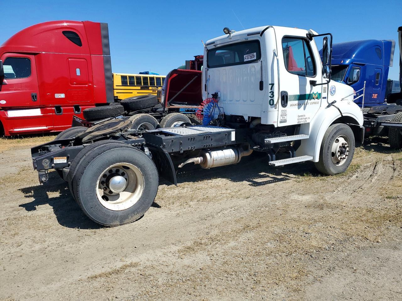 2019 Freightliner Business Class M2 Semi Truck