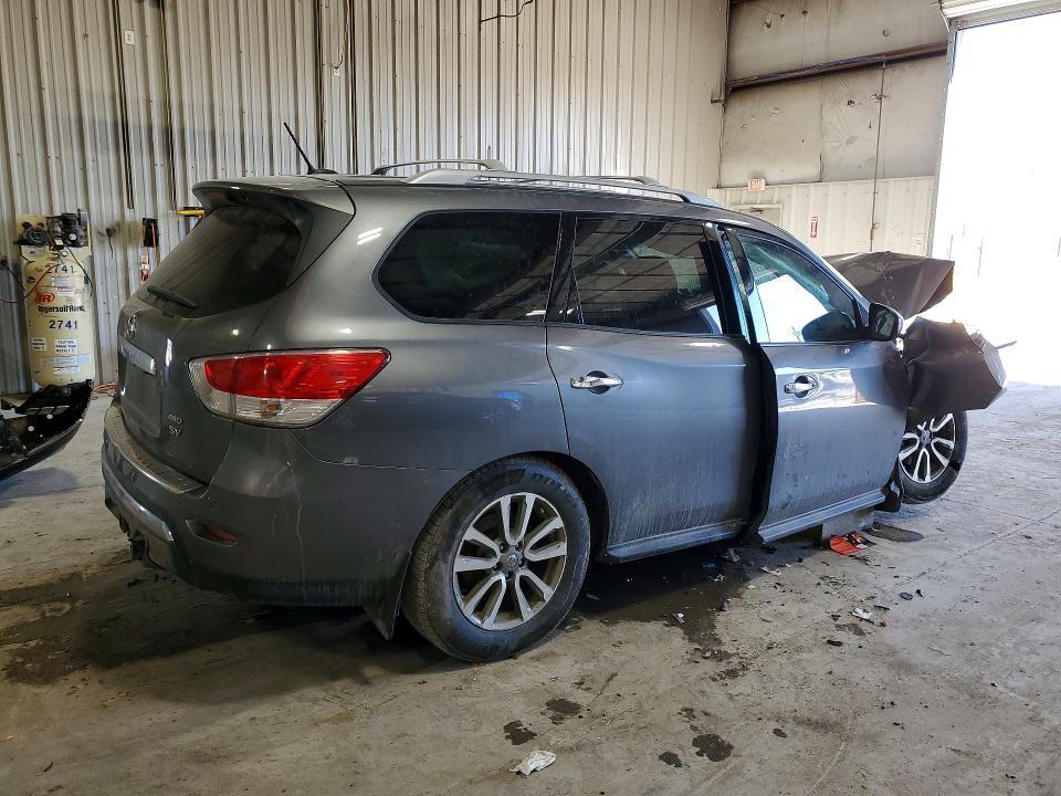 2016 Nissan Pathfinder sv
